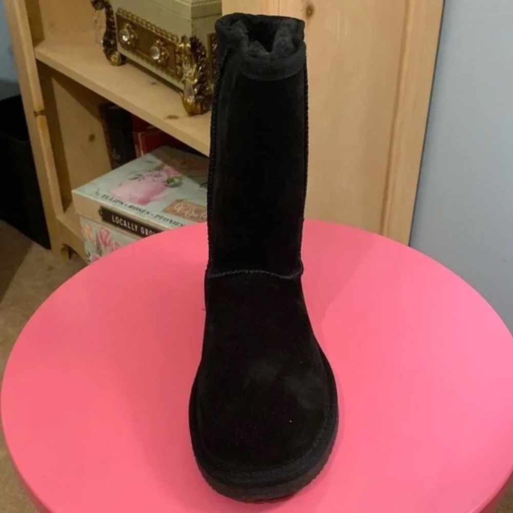 Lamo Classic 9 inch Black Boot Collection - Size 5